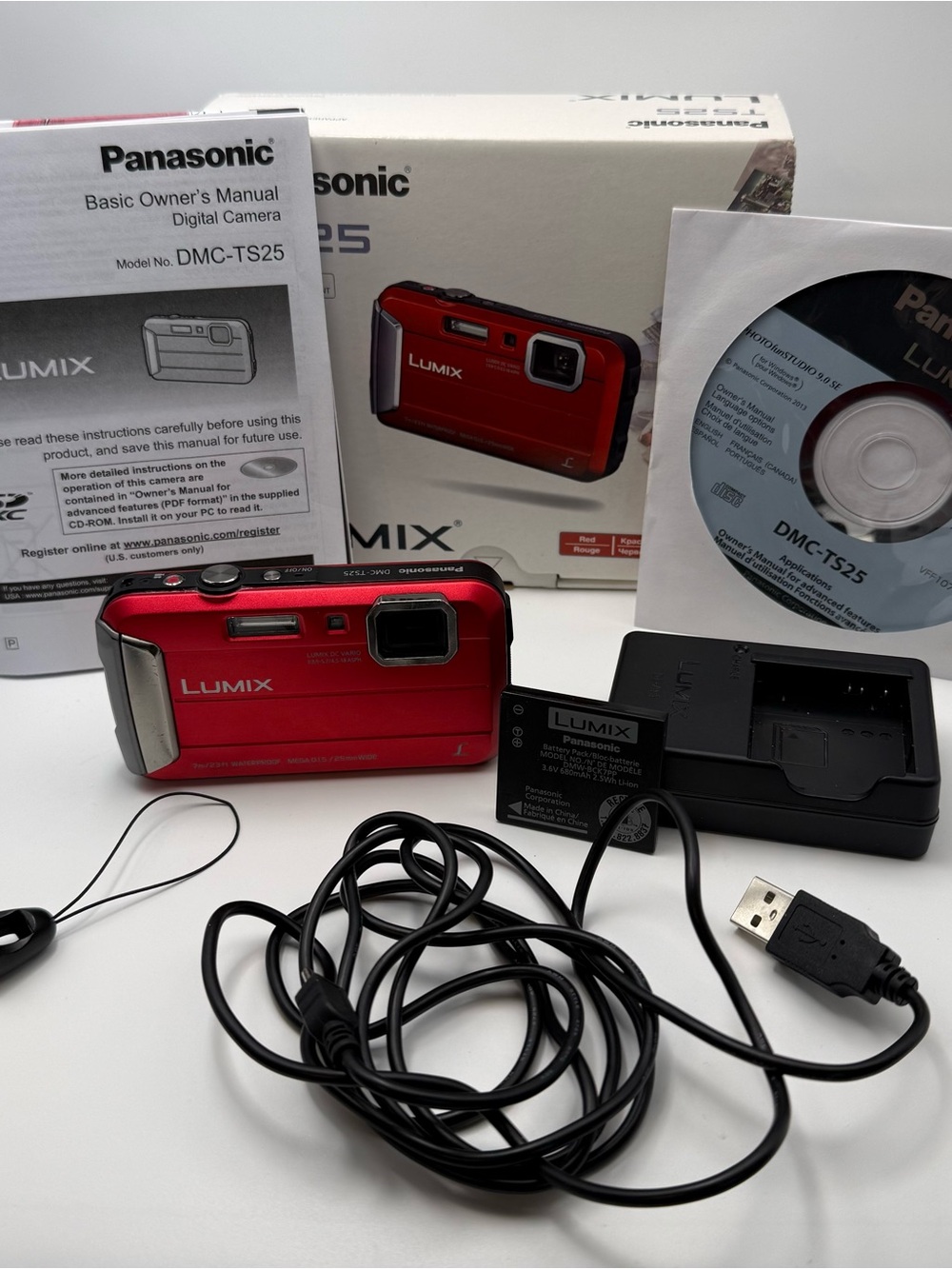 Panasonic Lumix DMC-TS25
Waterproof 16.1MP Digital
Camera Red w/ Charger & Box